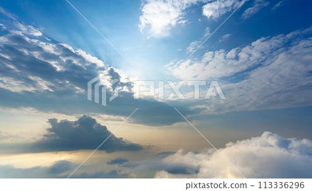 A sea of clouds spreading out in the blue sky 113336296