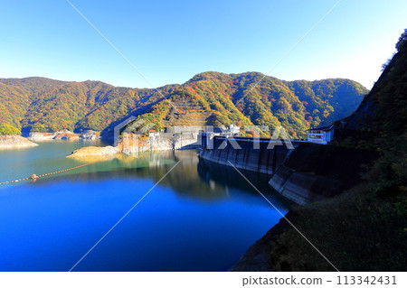 Kawaji Dam in autumn colors 113342431