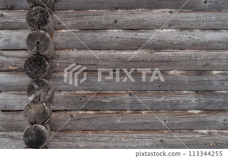 Wall of old log cabin Wall of old log cabin 113344255
