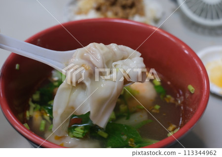 Taiwan Hualien specialty gourmet wonton soup Taiwan Hualien specialty gourmet wonton soup 113344962