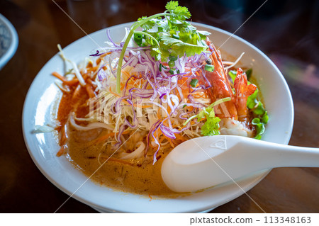 Tom Yum Kung Ramen (Cafe Kurukuma, Nanjō City, Okinawa Prefecture) 113348163