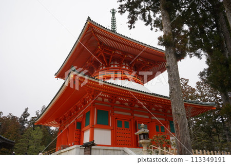 The dignified scenery of Mount Koya 113349191