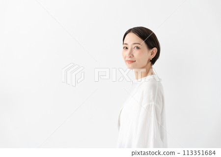 中年女子肖像 113351684