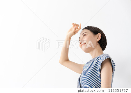 中年婦女陽光 113351737