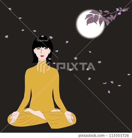 美麗的人盤腿打坐的景象。月圓之夜，櫻花枝上最後殘存的花朵在微風中翩翩起舞。 113353726