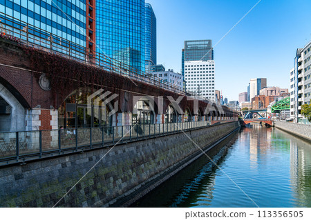 [東京]在舊萬世橋站舊址上建造的March ecute神田萬世橋 113356505