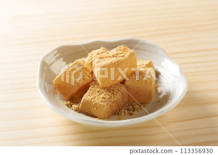 Warabimochi image 113356930