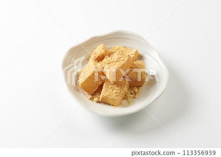 Warabimochi image 113356939