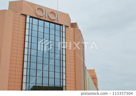 The sky in the building The sky in the building 113357304