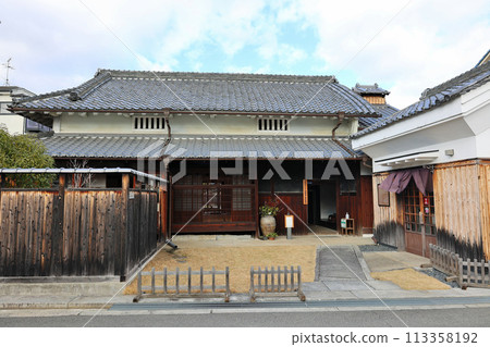 Former Sugiyama family home, Jinaicho, Tondabayashi City Former Sugiyama family home, Jinaicho, Tondabayashi City 113358192