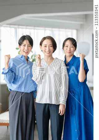 A woman with a smile 113358341