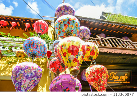 Beautiful streetscape of Hoi An in Vietnam, famous for its lanterns 113360877