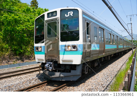 初夏在小淵澤運行的JR中央本線211系列2023 113366961