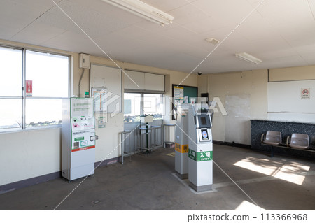 Unmanned station - Image of the station building - JR Joban West Line - Shinseki Station 113366968