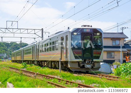 JR羽越幹線GV-E400系列內燃機車2023年 113366972