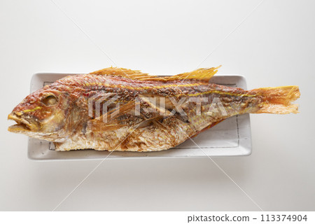 Whole Threadfin Snapper Grilled with Salt Whole Threadfin Snapper Grilled with Salt 113374904