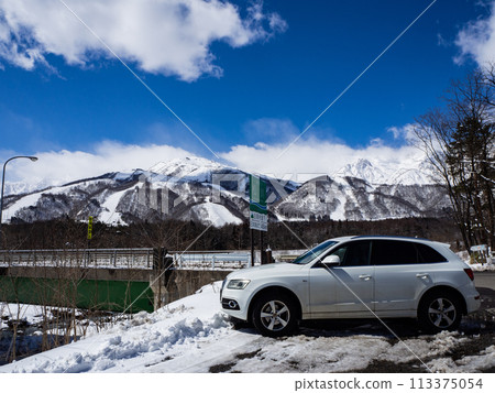 奧迪 Q5 與白雪皚皚的北阿爾卑斯山 奧迪 Q5 與白雪皚皚的北阿爾卑斯山 113375054