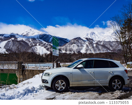 奧迪 Q5 與白雪皚皚的北阿爾卑斯山 113375055