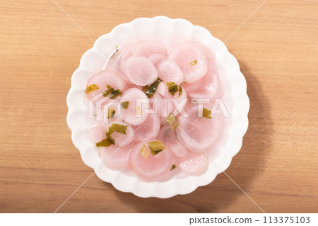 Chopped pickled hinona Chopped pickled hinona 113375103