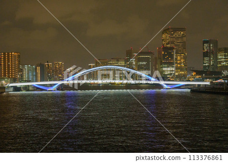Tsukiji Bridge over the Sumida River. 113376861