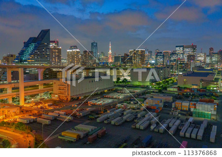 Night view of the port pier on the north side of Tokyo Bay. Night view of the port pier on the north side of Tokyo Bay. 113376868
