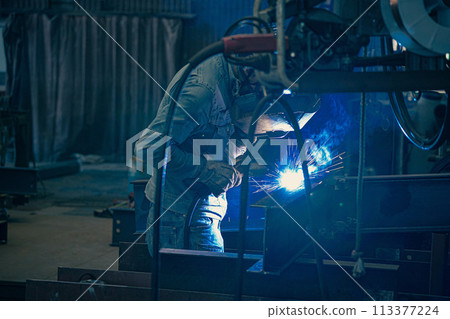 Factory welder 113377224