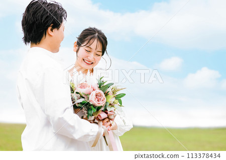 Couples and married couples having resort weddings and garden weddings 113378434