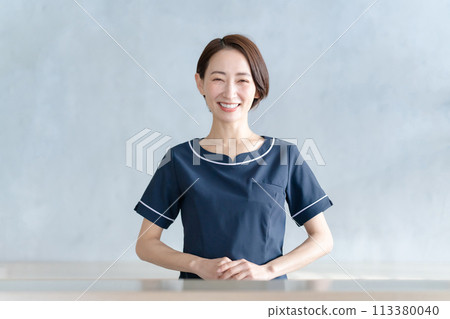 Beauty clinic/esthetic salon staff Beauty clinic/esthetic salon staff 113380040