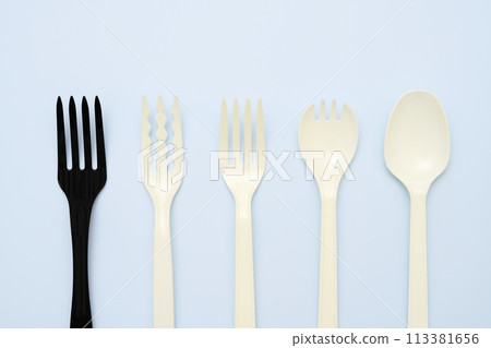 plastic cutlery plastic cutlery 113381656