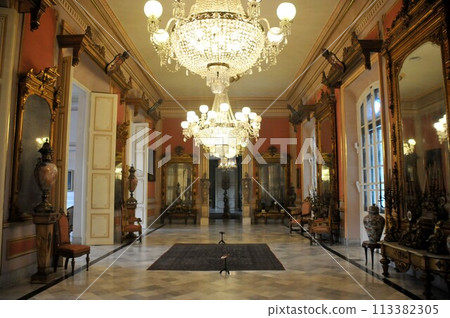 古巴,哈瓦那,市立博物館(前總督府),枝形吊燈 古巴,哈瓦那,市立博物館(前總督府),枝形吊燈 113382305