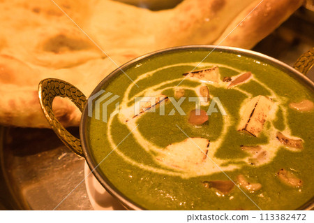 Indian curry 113382472