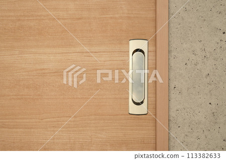 Sliding door handle 113382633