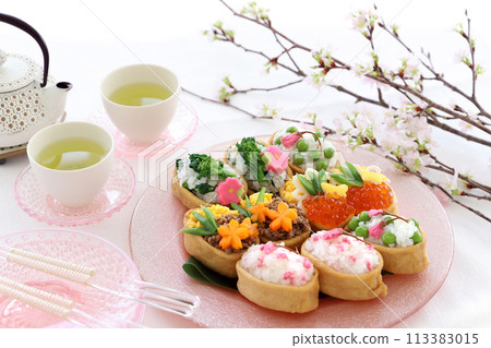 賞櫻花 稻荷壽司 春季裝飾 稻荷壽司 113383015