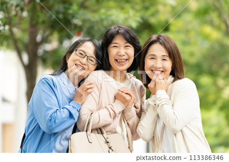 好朋友高級女性外出 好朋友高級女性外出 113386346