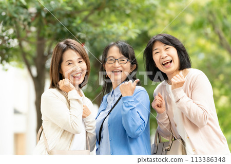 好朋友高級女性外出 好朋友高級女性外出 113386348
