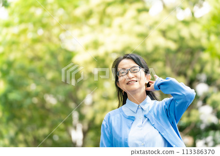 Senior woman portrait Senior woman portrait 113386370