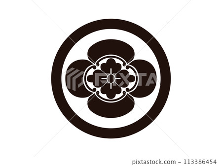 Circle with quince 113386454