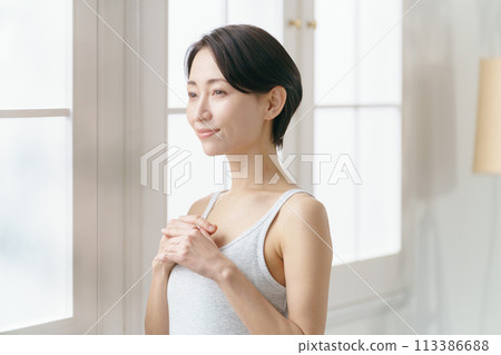 美女的個人資料 113386688