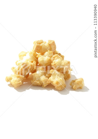 Rice crackers photographed on a white background 113390940