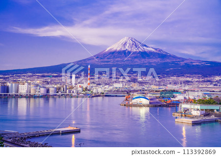 [靜岡縣]從田子浦港看到的富士山夜景 113392869