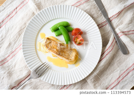 Poire of red snapper 113394573