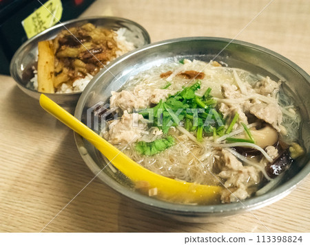 在食堂吃的台灣菜 在食堂吃的台灣菜 113398824