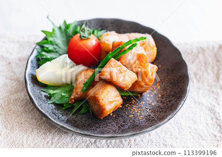 烤醃鮪魚 烤醃鮪魚 113399196