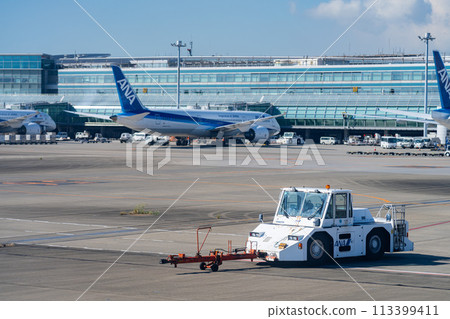 Airport, airplane, Haneda Airport, takeoff, airline, engine, brake, morning, bright, control tower, terminal, maintenance Airport, airplane, Haneda Airport, takeoff, airline, engine, brake, morning, bright, control tower, terminal, maintenance 113399411