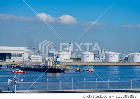 Airport, airplane, Haneda Airport, engine, morning, bright, control tower, terminal, Sanai Oburi, fuel tank, tanker 113399888