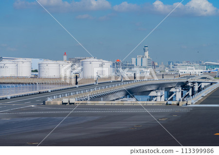 Airport, airplane, Haneda Airport, engine, morning, bright, control tower, terminal, Sanai Oburi, fuel tank, tanker 113399986