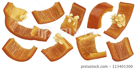 Sliced bell pepper, sliced paprika isolated on white background with clipping path 113401300
