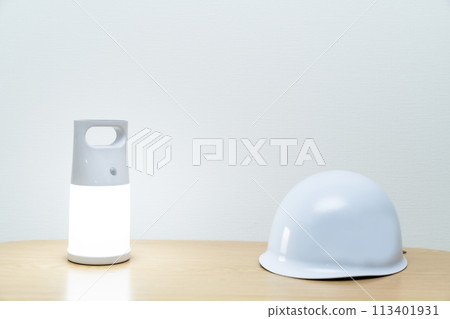 防災頭盔和緊急頭盔 113401931