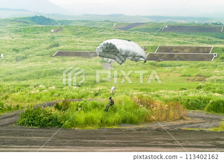 Ground Self-Defense Force paratroopers jumping during a training demonstration Ground Self-Defense Force paratroopers jumping during a training demonstration 113402162
