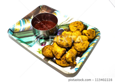 A picture of onion Pakora with selective focus A picture of onion Pakora with selective focus 113402228